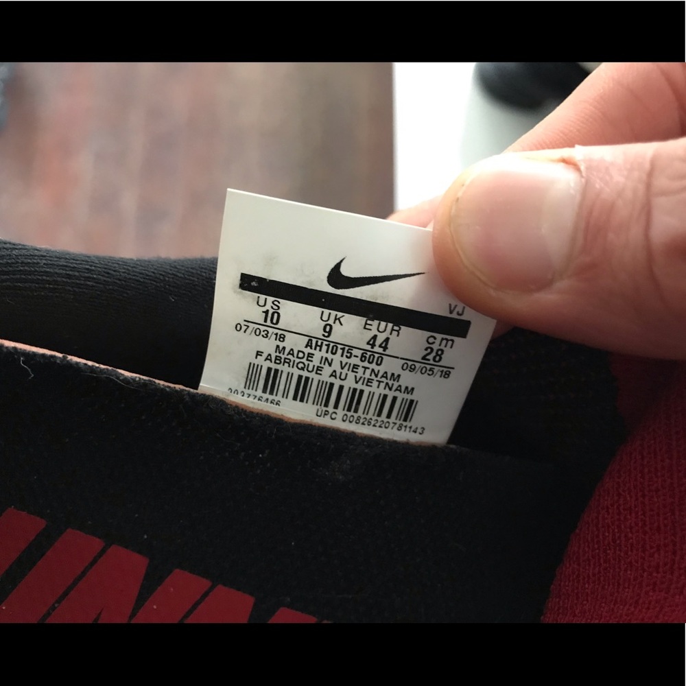 Nike Odyssey React Flyknit sneakers - Picture 6 of 6